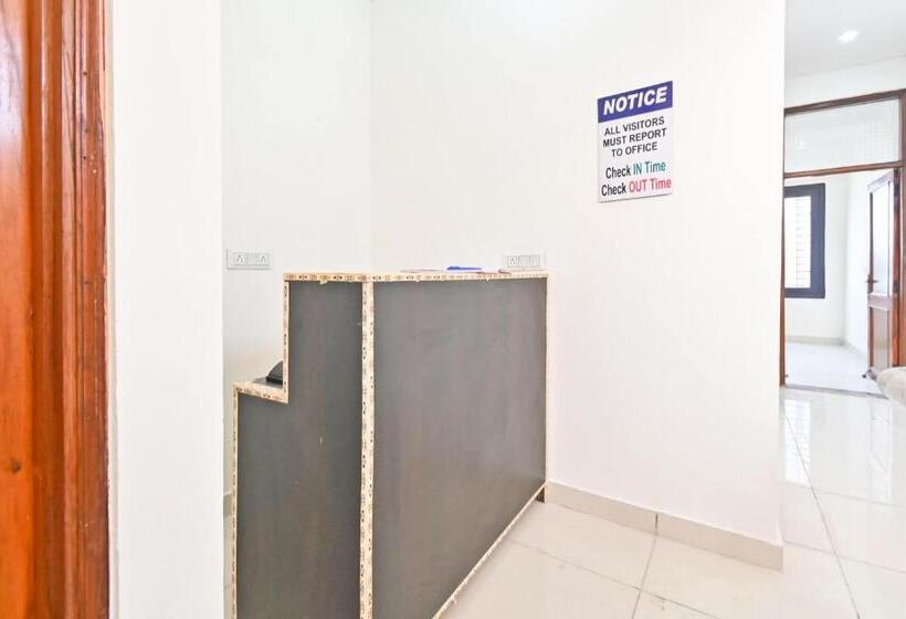 ホテル Oyo Gs Guest House