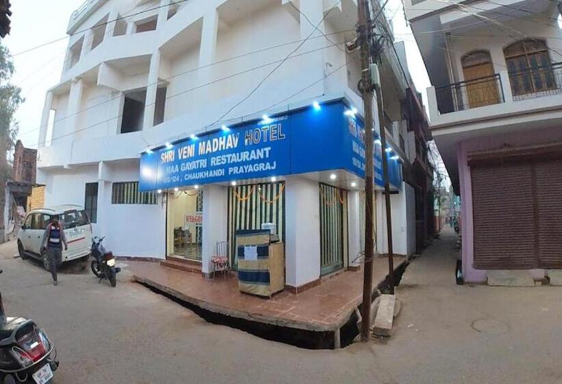 Отель Oyo Shri Veni Madhav