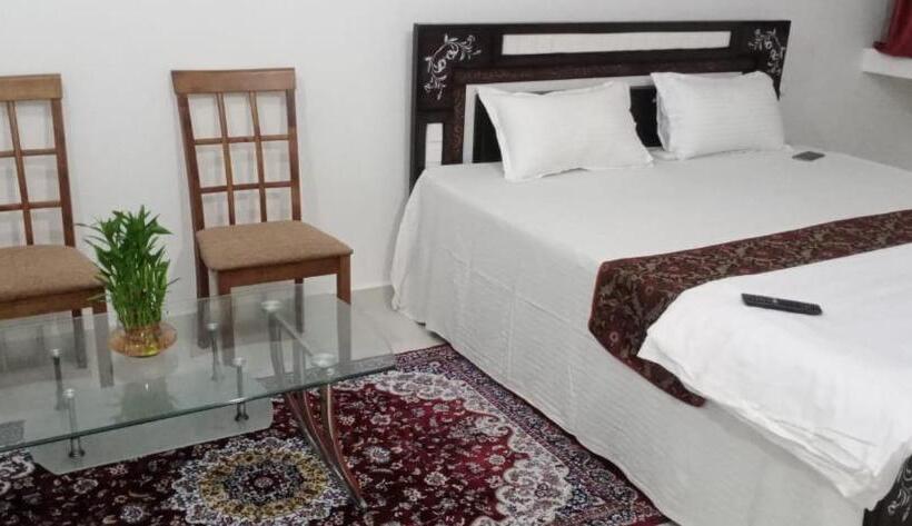 Отель Oyo Sweet Home