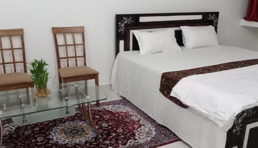 Отель Oyo Sweet Home