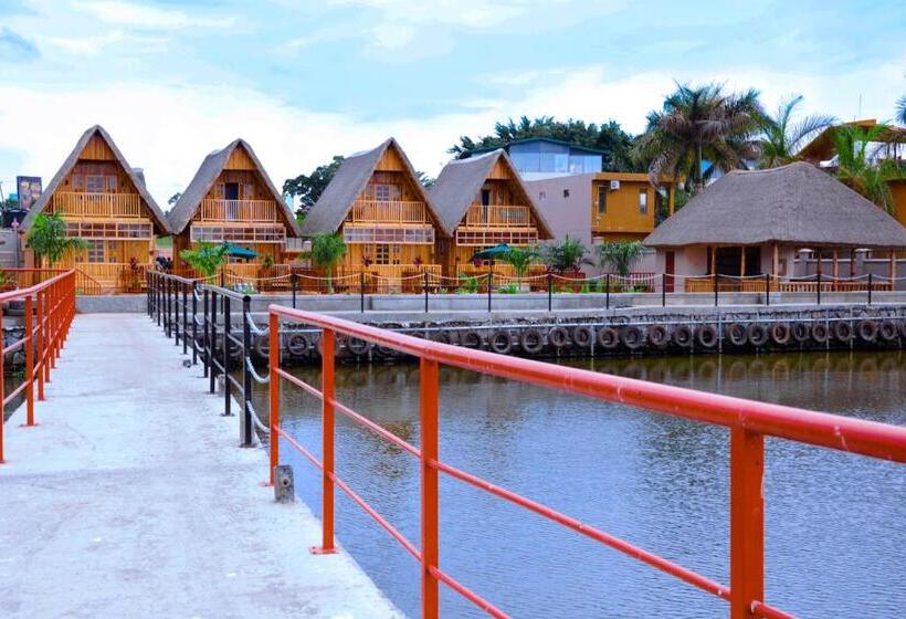 호텔 Pelican Lodge & Marina