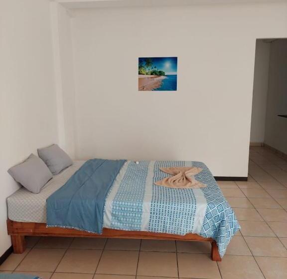 فندق Puerto Real Suites   Paraiso