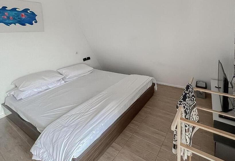 호텔 Reddoorz Resort Syariah At Rancakalong Sumedang