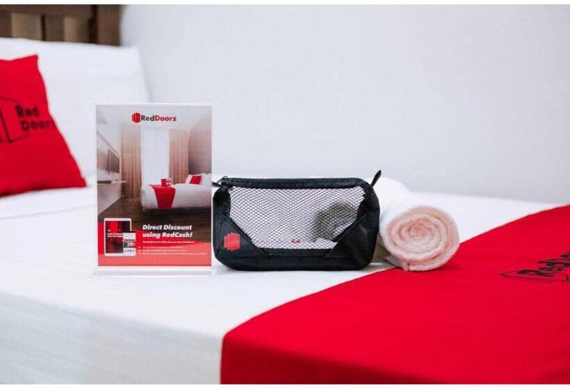 ホテル Reddoorz Syariah Near Rsud Kota Malang