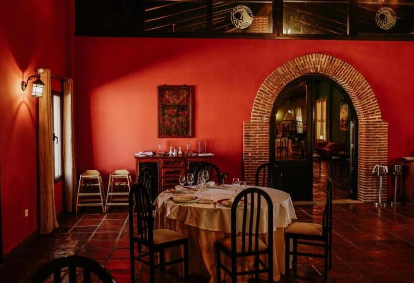 فندق Resort Hípico El Hinojal