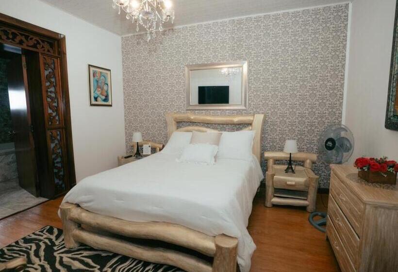 هتل Salamina Highs