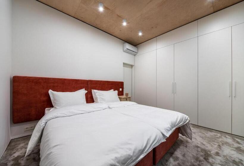 בית מלון כפרי Shelest