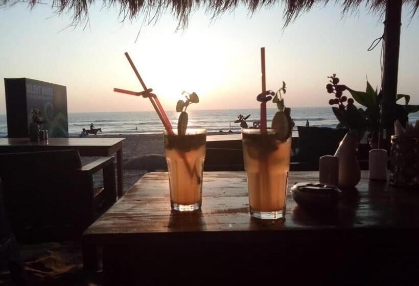 Отель Silent Waves