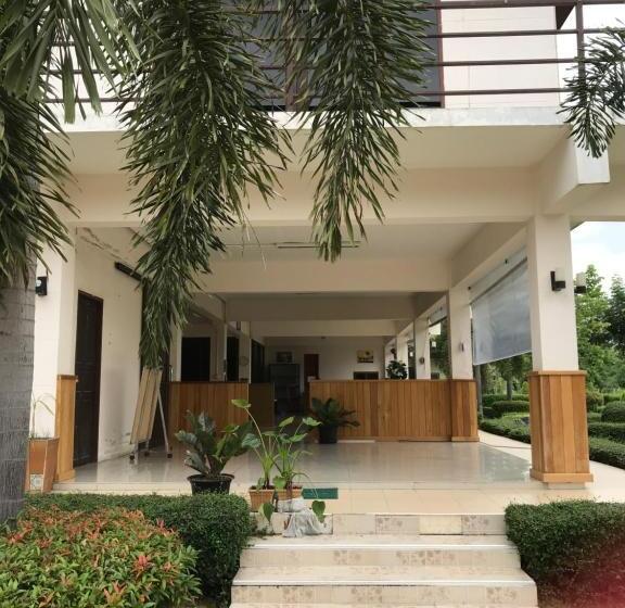 酒店 Sripiamsuk Resort Bangkok