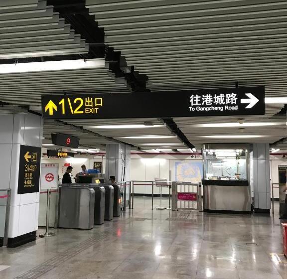 酒店 Sripiamsuk Resort Bangkok