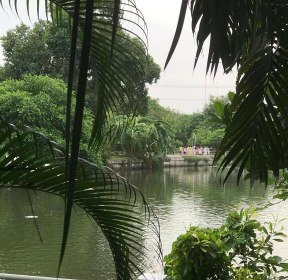 酒店 Sripiamsuk Resort Bangkok