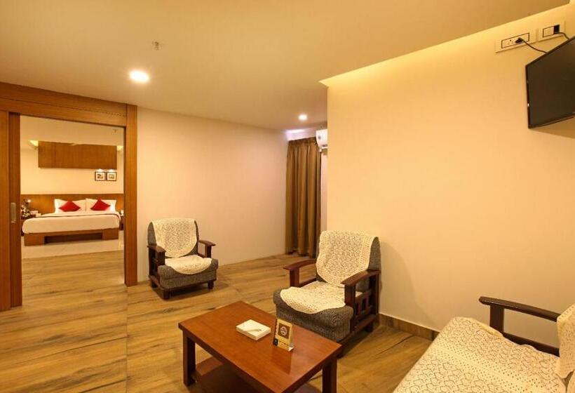 ホテル Tee Cee Restaurant