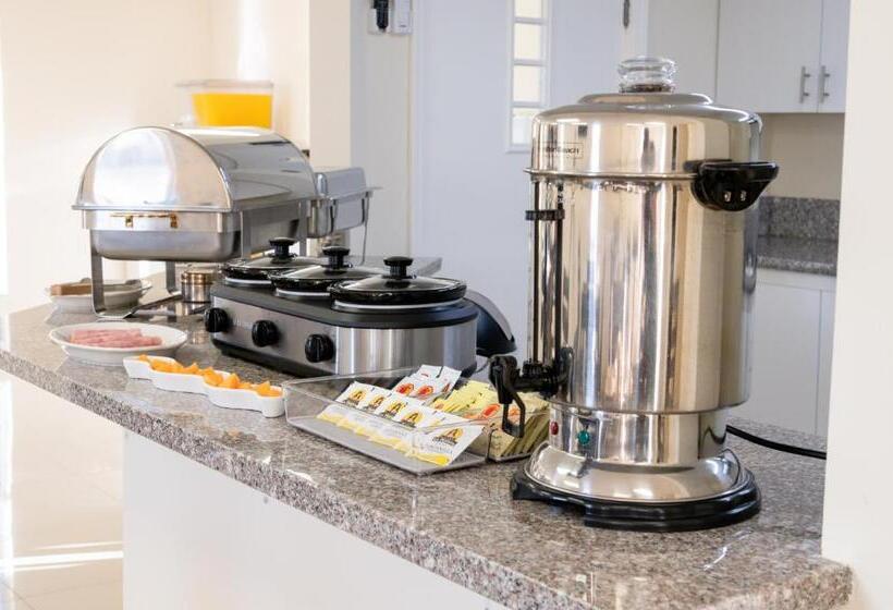 Отель Trébol Inn