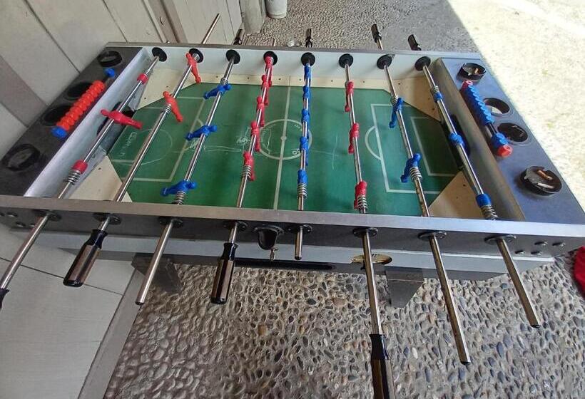 ホテル Uelis Stöckli Gästezimmer Auf Belebtem Bauernhof Mit Hotpot Und Alpakatrekking