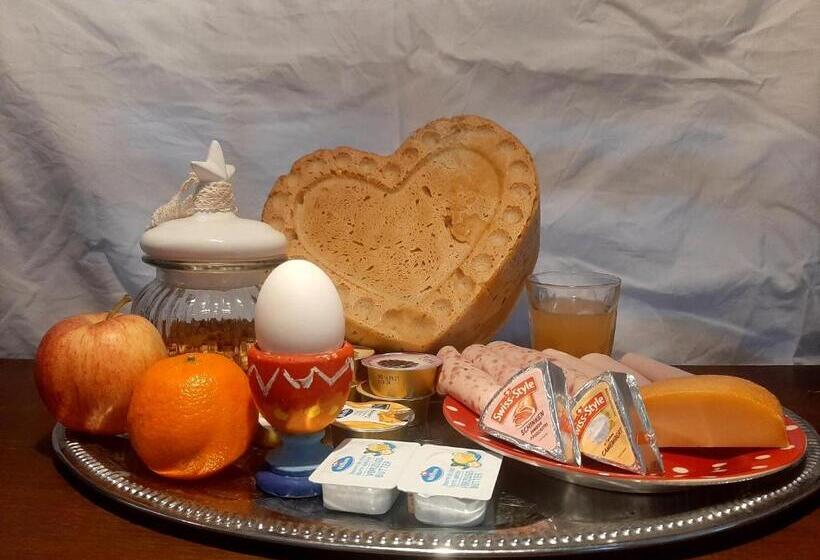 ホテル Uelis Stöckli Gästezimmer Auf Belebtem Bauernhof Mit Hotpot Und Alpakatrekking