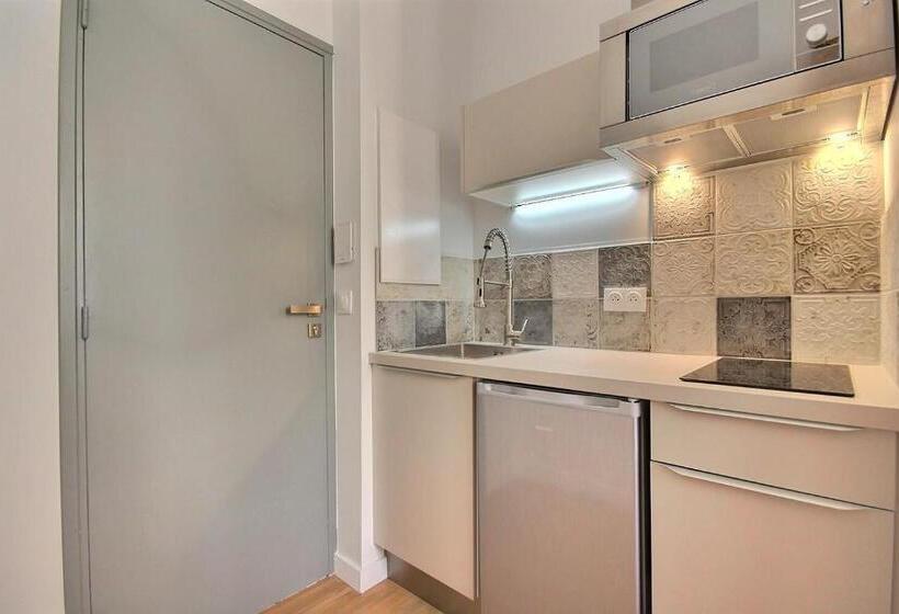 Les Toits Du Vieux Port