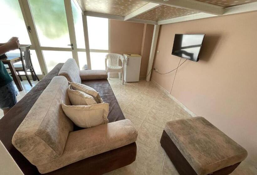 Lungomare Studio Apartment