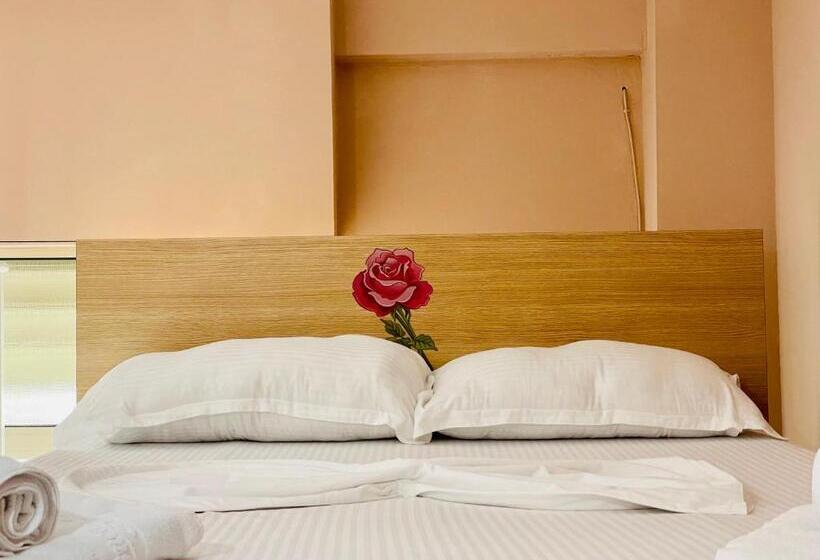 Lungomare Studio Apartment