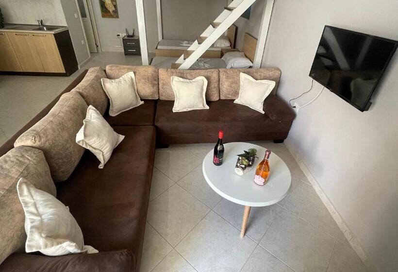 Lungomare Studio Apartment