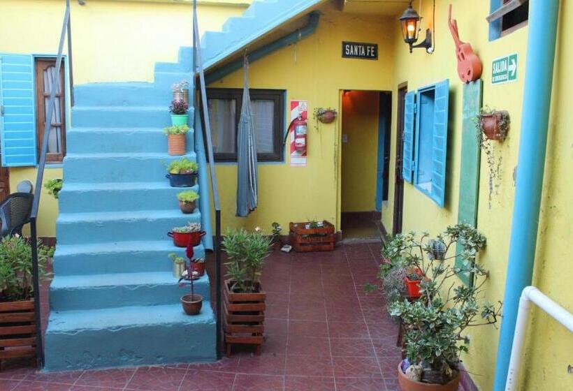 Malecon En Calle Techada Hostel