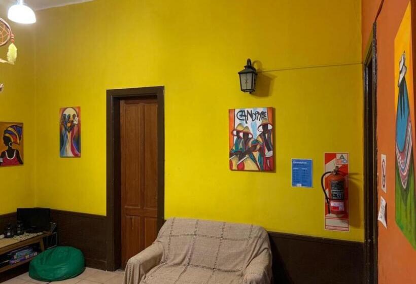 Malecon En Calle Techada Hostel