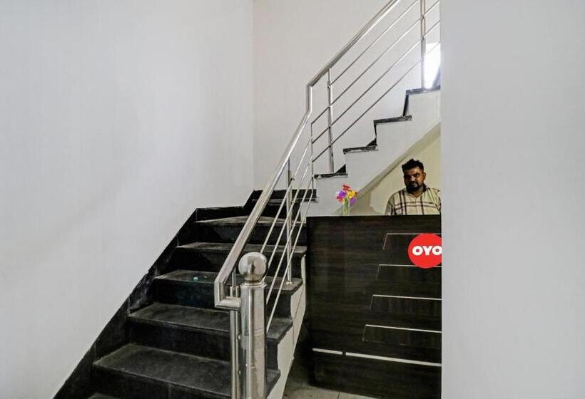 Oyo Flagship Hotel Royal Inn