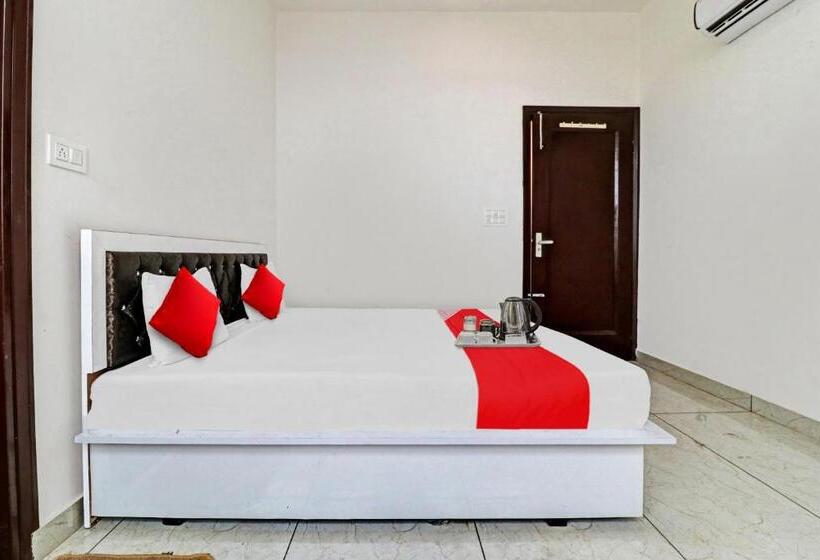 Oyo Flagship Hotel Royal Inn