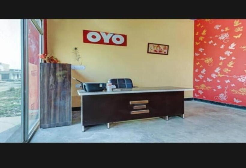 Oyo Hotel Hometown