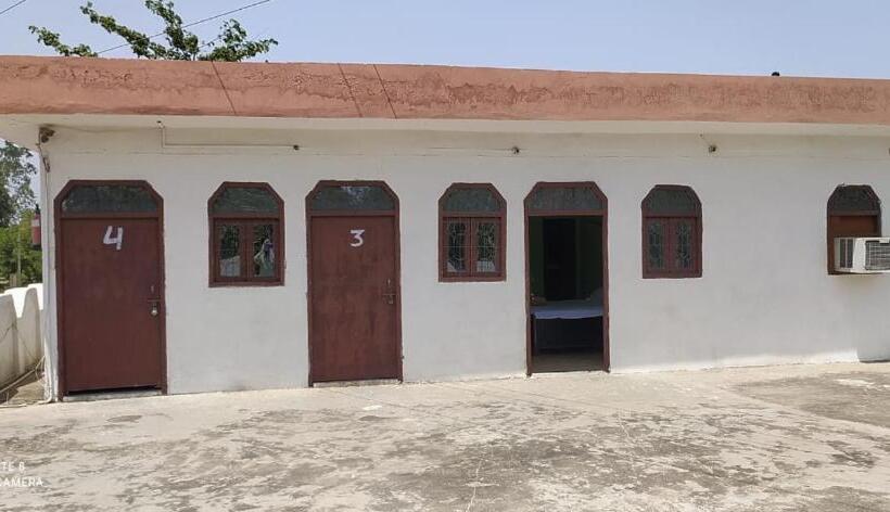 Oyo Hotel Mavi Palace