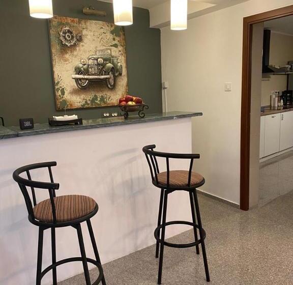 بنسيون Budux Delux Vila