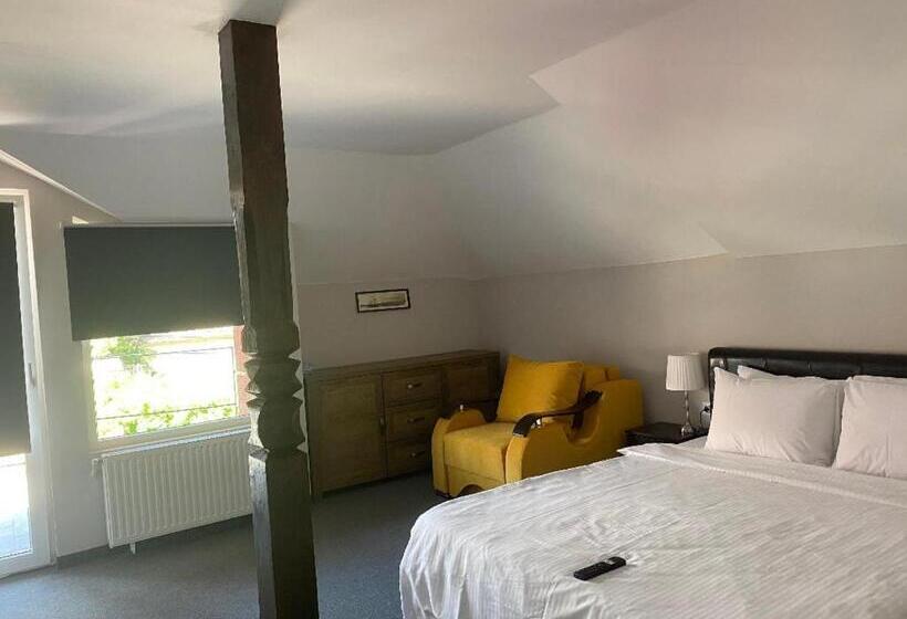 بنسيون Budux Delux Vila