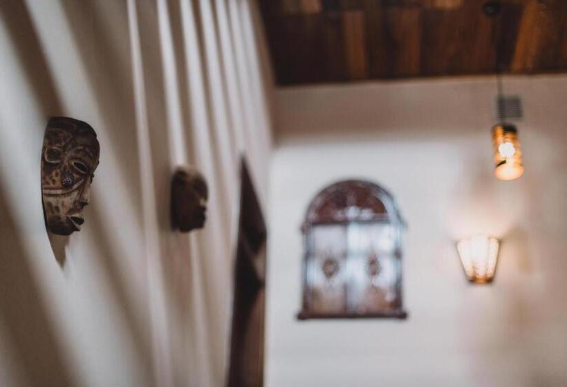 ペンション Cast Away Residence