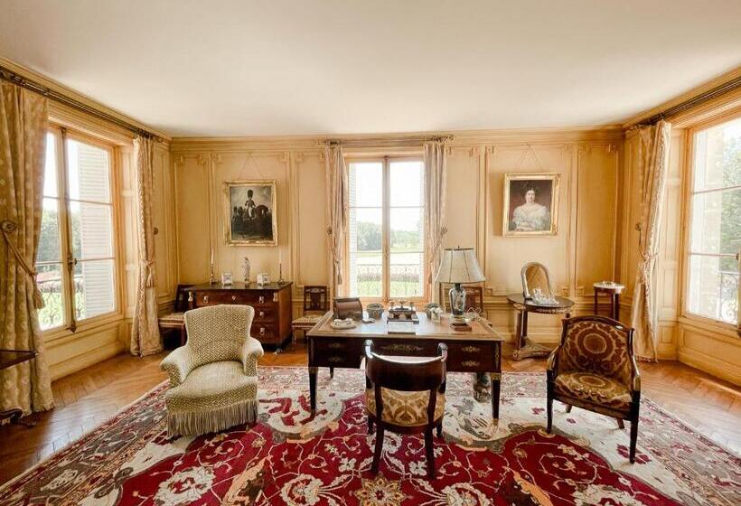 Пансион Château Du Domaine Du Réveillon