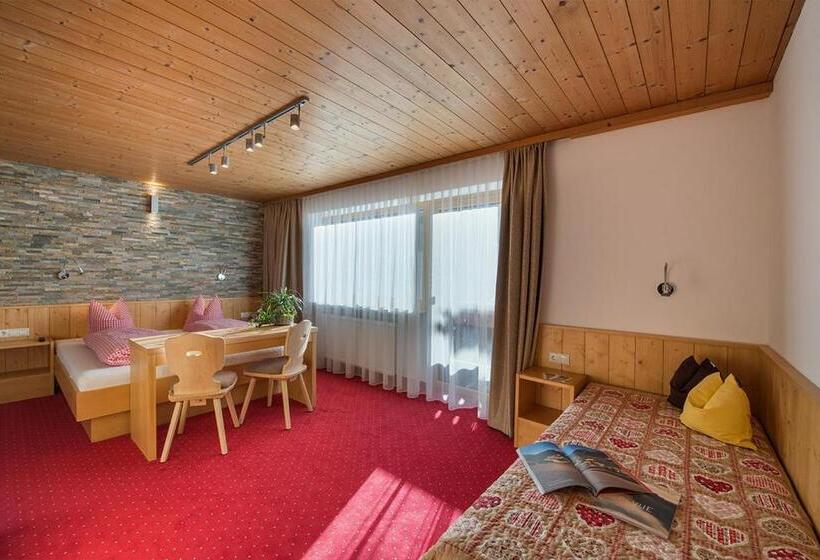 פנסיון Haus Moostal