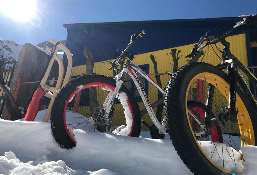 Pension Hostal Piolet En Baños Morales