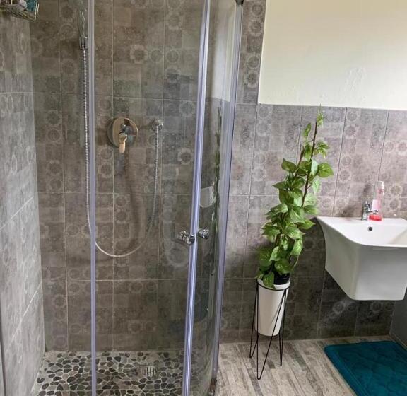 ペンション Instincts