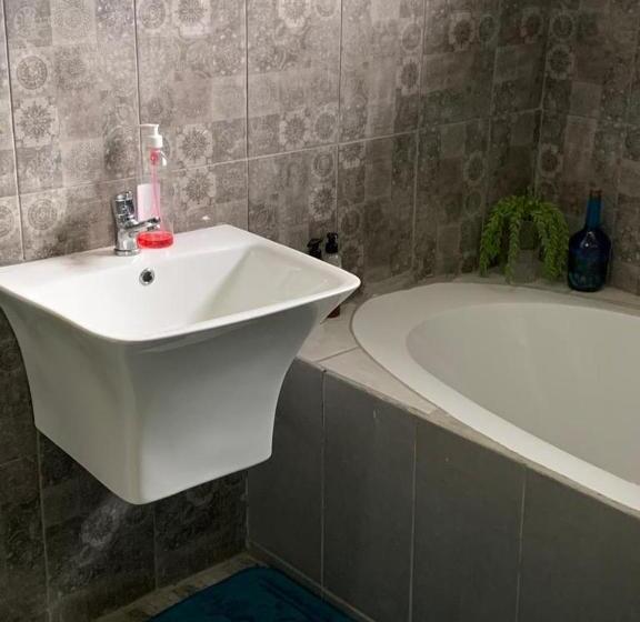 ペンション Instincts