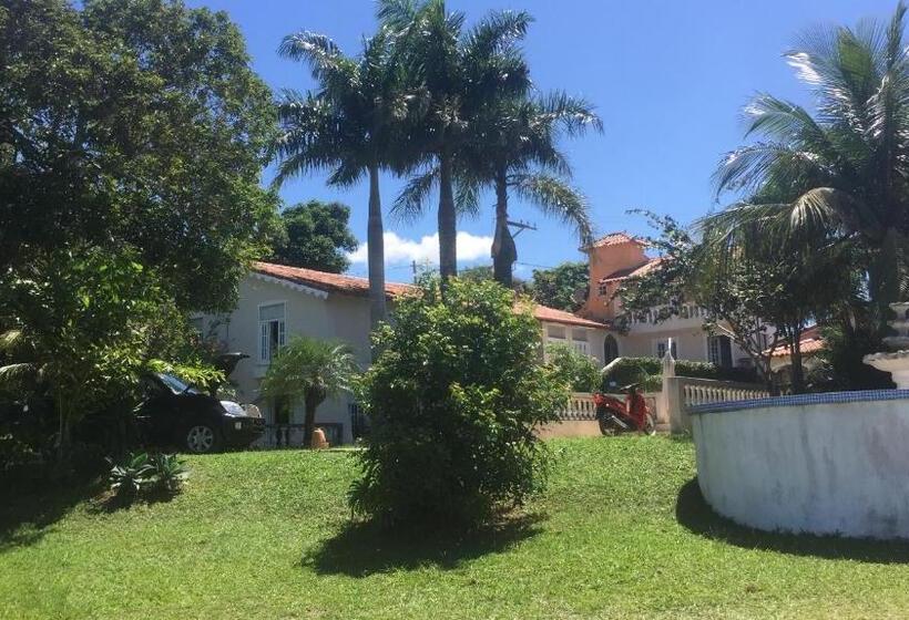 פנסיון Lake View Inn Suite Piscina