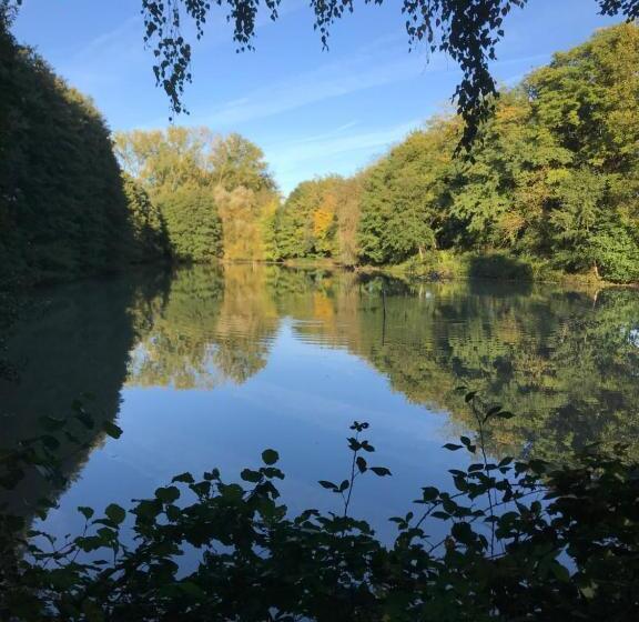 بنسيون Le Hameau De La Closerie