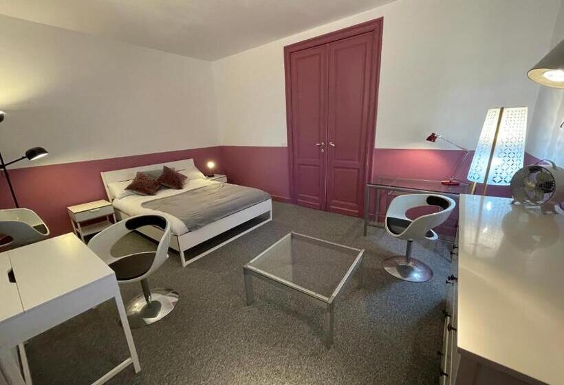 פנסיון Le Village D Ezra