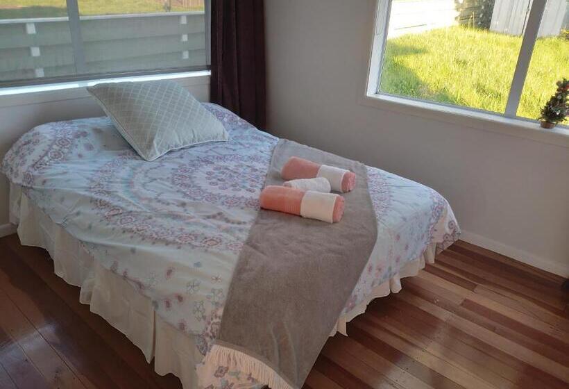 פנסיון Lioness Estate And B&b   Auckland