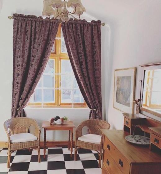 펜션 Lord Carnarvon Guesthouse