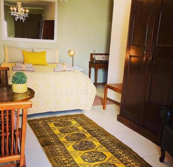 Пансион Lord Carnarvon Small