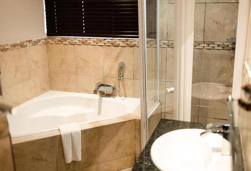 פנסיון Melted Butter On Milner Guesthouse