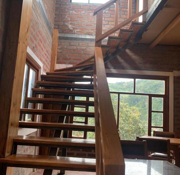 Пансион Mercedes Restaurant B&b