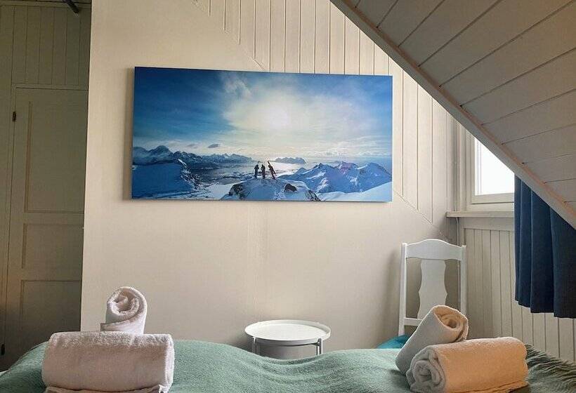 Пансион Nøtnes Midnattsol Guesthouse