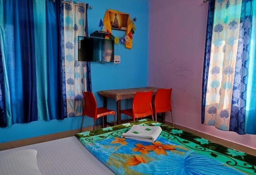 پانسیون Oyo Home 88101 The Gandola Ride View Home Stay