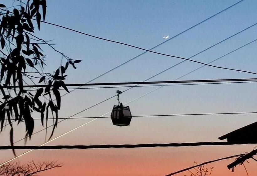 پانسیون Oyo Home 88101 The Gandola Ride View Home Stay