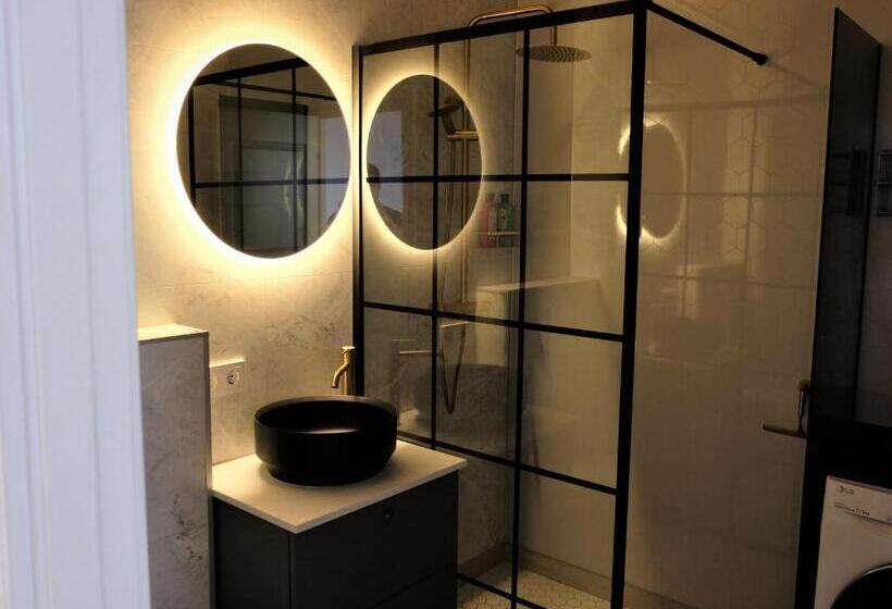 پانسیون Red Roof Retreat