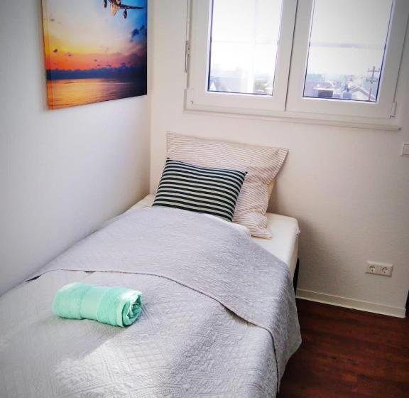 膳宿费 Sroom Stuttgart Flughafen Messe